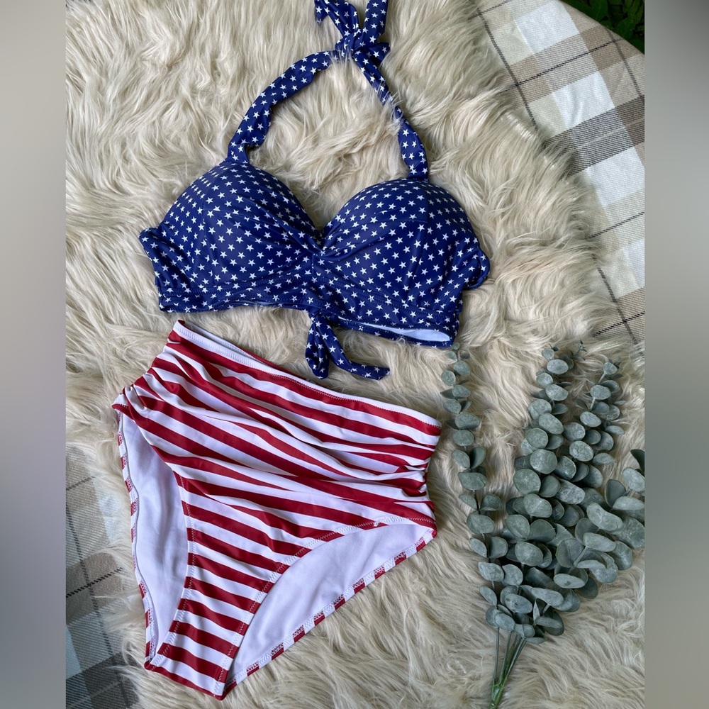 Two piece Bikini 👙 size medium 🏷️
